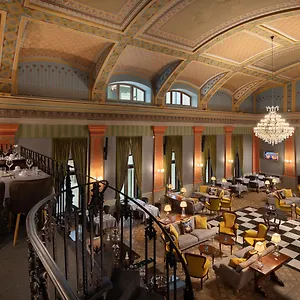 ***** Hotel Mystery Hongarije